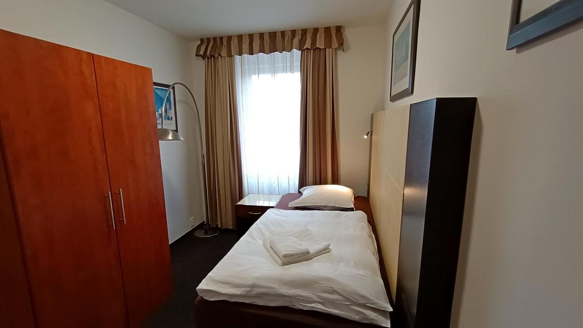 Apartments Gato Karlovy Vary Dalovice Kültér fotó