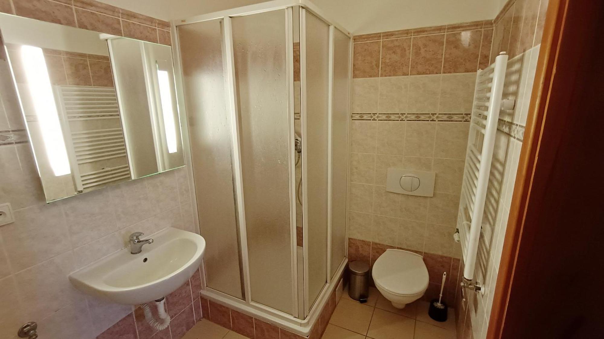 Apartments Gato Karlovy Vary Dalovice Kültér fotó