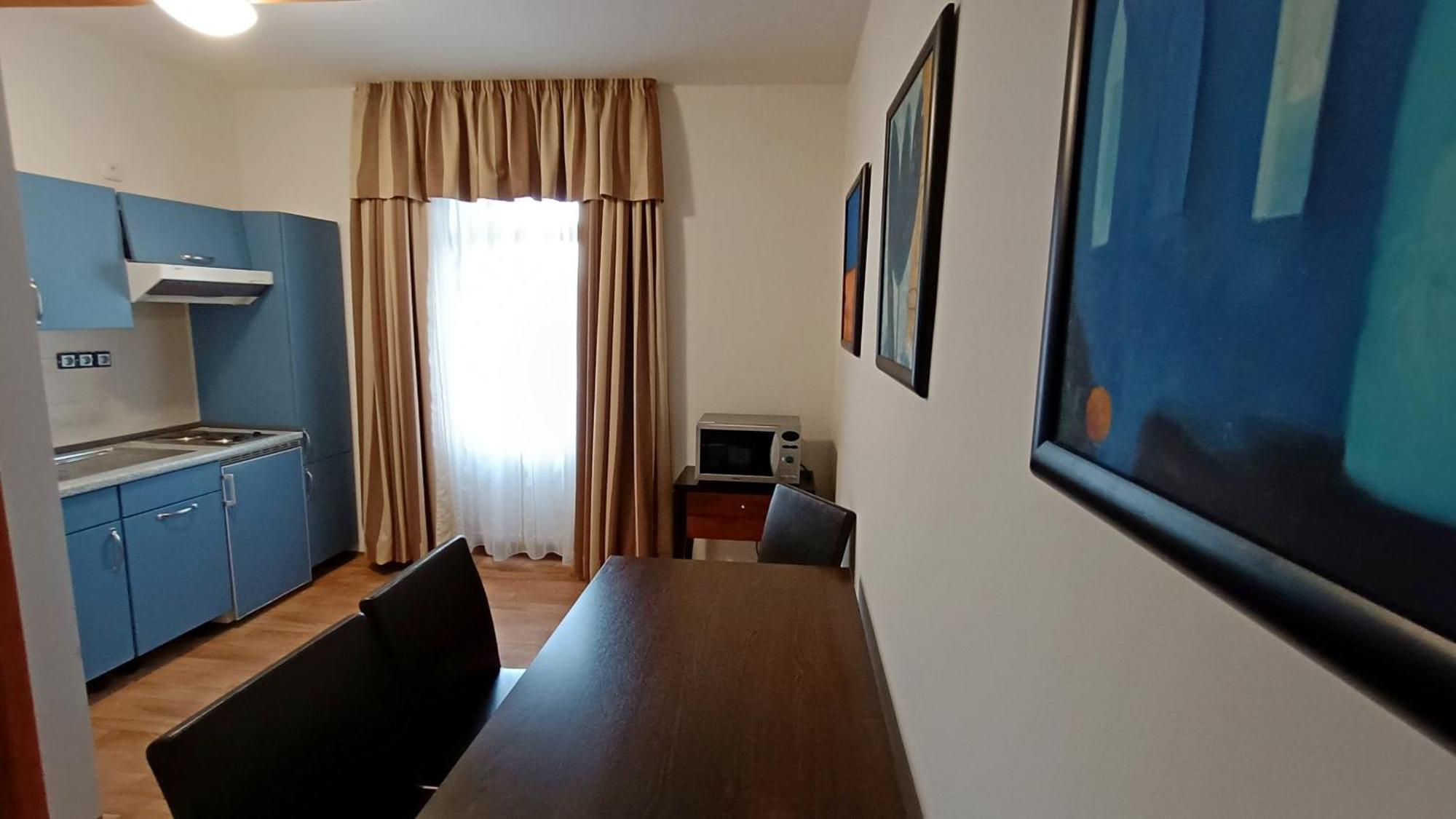 Apartments Gato Karlovy Vary Dalovice Kültér fotó